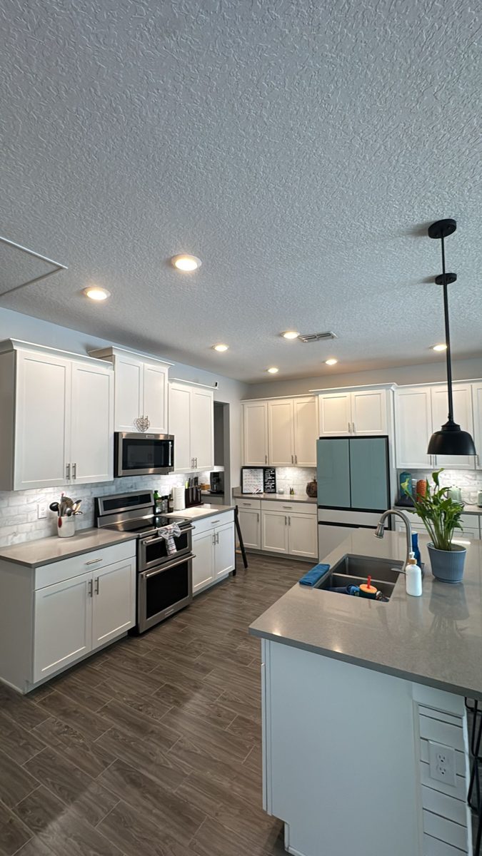Spotless kitchen after a Nona Cleaning house cleaning